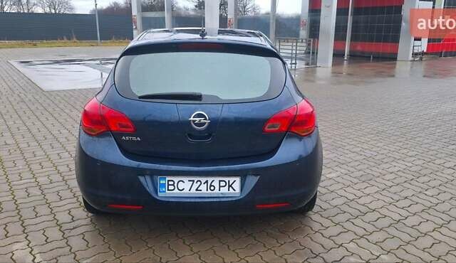 Синий Опель Астра, объемом двигателя 1.6 л и пробегом 246 тыс. км за 6300 $, фото 4 на Automoto.ua
