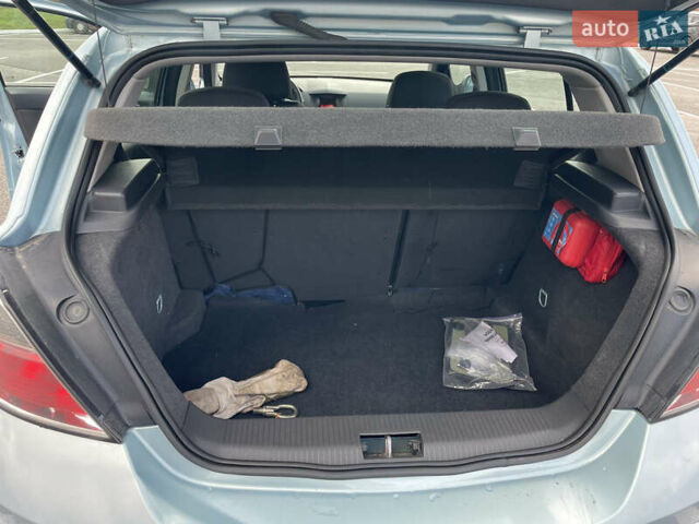 Синий Опель Астра, объемом двигателя 1.36 л и пробегом 204 тыс. км за 4800 $, фото 10 на Automoto.ua