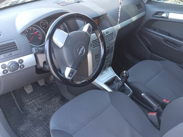 Синий Опель Астра, объемом двигателя 1.6 л и пробегом 255 тыс. км за 5500 $, фото 6 на Automoto.ua