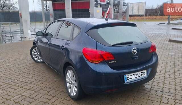 Синий Опель Астра, объемом двигателя 1.6 л и пробегом 246 тыс. км за 6300 $, фото 5 на Automoto.ua