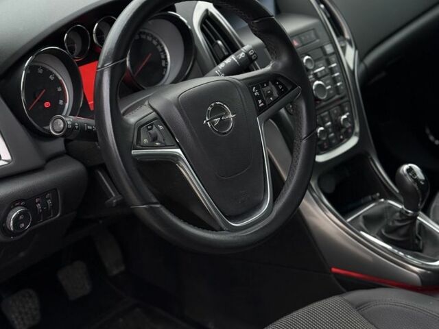 Опель Астра 2009 в Луцке на Automoto.ua Синий Опель Астра, объемом двигателя 1.6 л и пробегом 144 тыс. км за 6600 $, фото 7 на Automoto.ua