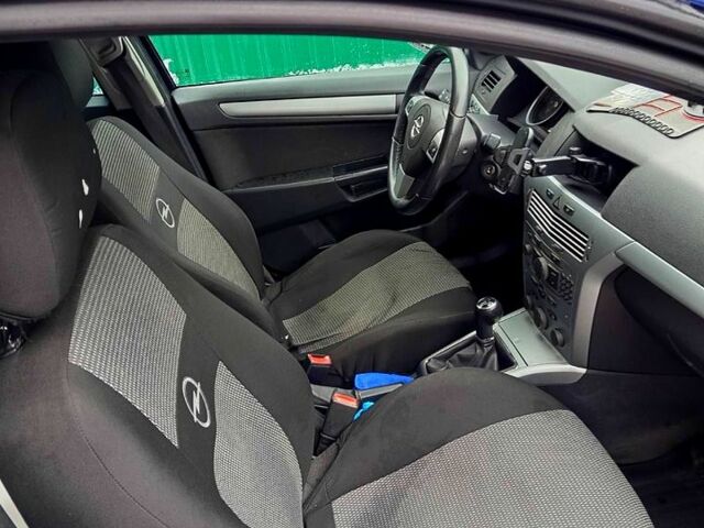 Синий Опель Астра, объемом двигателя 1.6 л и пробегом 187 тыс. км за 7000 $, фото 2 на Automoto.ua