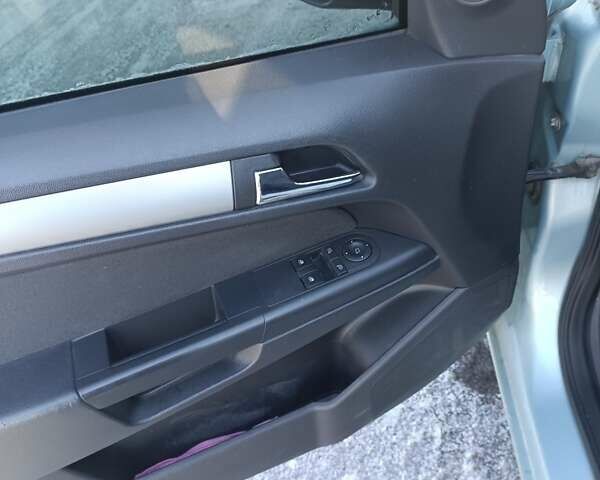 Синий Опель Астра, объемом двигателя 1.6 л и пробегом 255 тыс. км за 5500 $, фото 1 на Automoto.ua