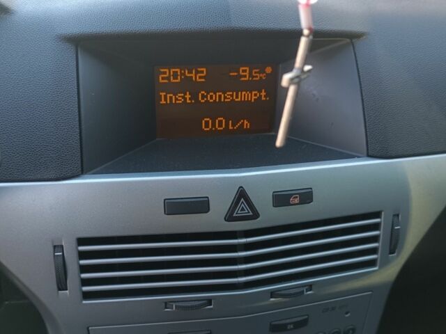 Синий Опель Астра, объемом двигателя 1.6 л и пробегом 255 тыс. км за 5500 $, фото 4 на Automoto.ua