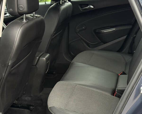 Синий Опель Астра, объемом двигателя 1.6 л и пробегом 144 тыс. км за 6850 $, фото 5 на Automoto.ua