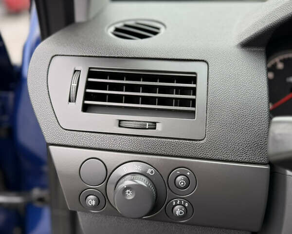 Синій Опель Астра, об'ємом двигуна 1.4 л та пробігом 134 тис. км за 4999 $, фото 126 на Automoto.ua