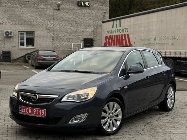 Опель Астра 2009 в Луцке на Automoto.ua Синий Опель Астра, объемом двигателя 1.6 л и пробегом 144 тыс. км за 6600 $, фото 1 на Automoto.ua