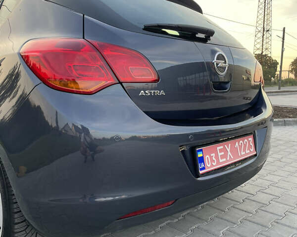 Синій Опель Астра, об'ємом двигуна 1.6 л та пробігом 71 тис. км за 8699 $, фото 12 на Automoto.ua