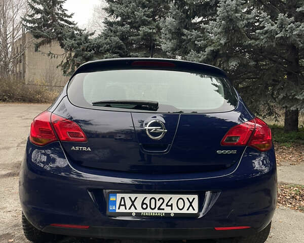Синій Опель Астра, об'ємом двигуна 1.4 л та пробігом 170 тис. км за 6500 $, фото 4 на Automoto.ua