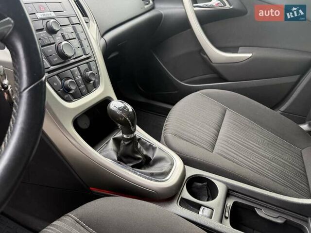 Синий Опель Астра, объемом двигателя 1.69 л и пробегом 140 тыс. км за 6900 $, фото 15 на Automoto.ua