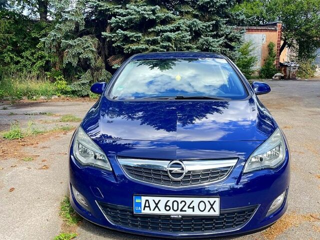 Синий Опель Астра, объемом двигателя 1.4 л и пробегом 170 тыс. км за 6500 $, фото 2 на Automoto.ua