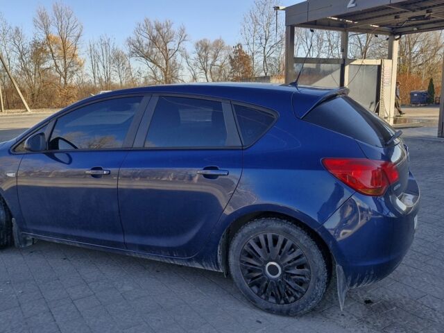 Синій Опель Астра, об'ємом двигуна 1.6 л та пробігом 253 тис. км за 6300 $, фото 7 на Automoto.ua