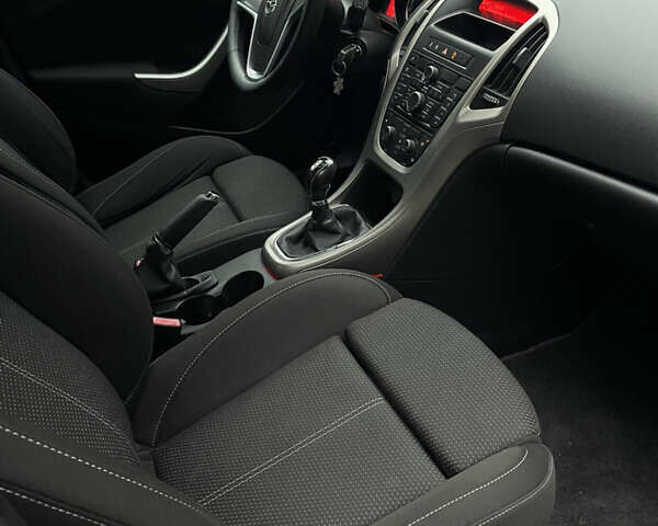 Синій Опель Астра, об'ємом двигуна 1.4 л та пробігом 170 тис. км за 6500 $, фото 7 на Automoto.ua