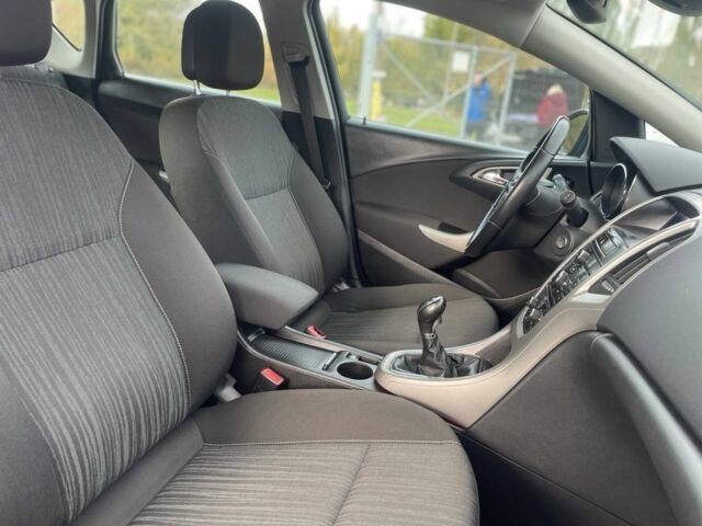 Опель Астра 2010 в Кривом Роге на Automoto.ua Синий Опель Астра, объемом двигателя 1.6 л и пробегом 201 тыс. км за 7800 $, фото 7 на Automoto.ua