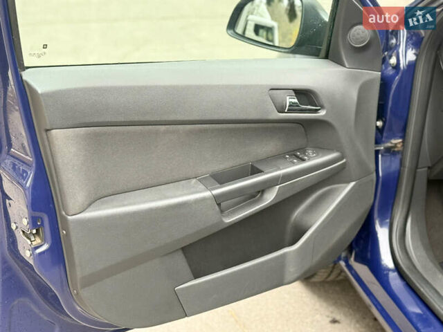 Синий Опель Астра, объемом двигателя 1.6 л и пробегом 240 тыс. км за 5999 $, фото 21 на Automoto.ua