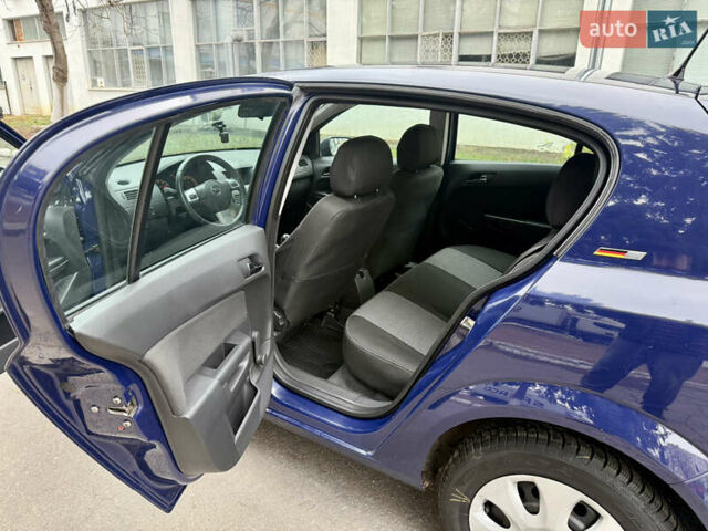 Синий Опель Астра, объемом двигателя 1.6 л и пробегом 240 тыс. км за 5999 $, фото 23 на Automoto.ua