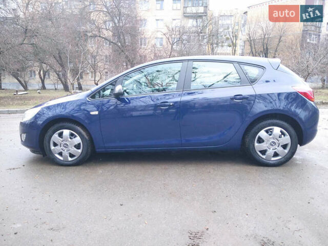 Синий Опель Астра, объемом двигателя 1.4 л и пробегом 217 тыс. км за 7000 $, фото 4 на Automoto.ua