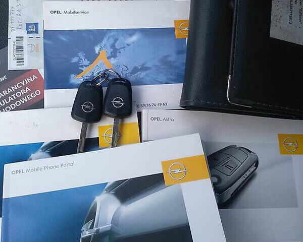 Синий Опель Астра, объемом двигателя 1.6 л и пробегом 240 тыс. км за 5999 $, фото 39 на Automoto.ua