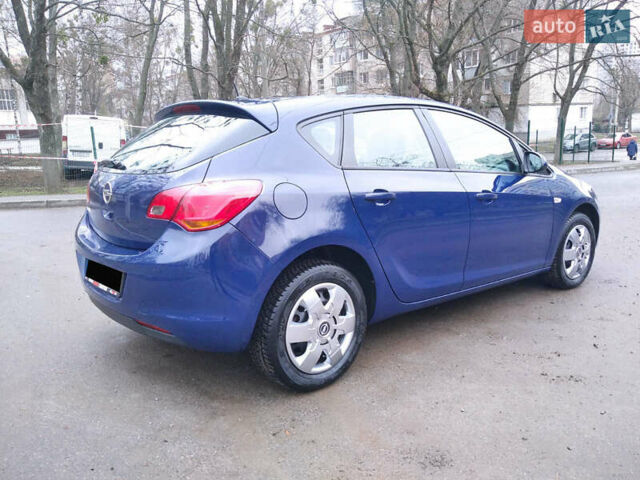 Синий Опель Астра, объемом двигателя 1.4 л и пробегом 217 тыс. км за 7000 $, фото 6 на Automoto.ua