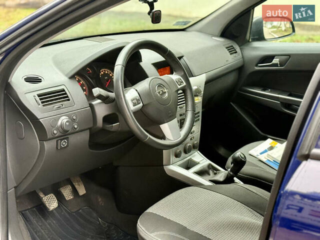 Синий Опель Астра, объемом двигателя 1.6 л и пробегом 240 тыс. км за 5999 $, фото 22 на Automoto.ua