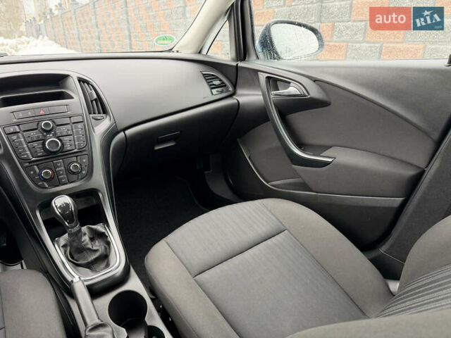 Синий Опель Астра, объемом двигателя 1.4 л и пробегом 170 тыс. км за 5999 $, фото 10 на Automoto.ua