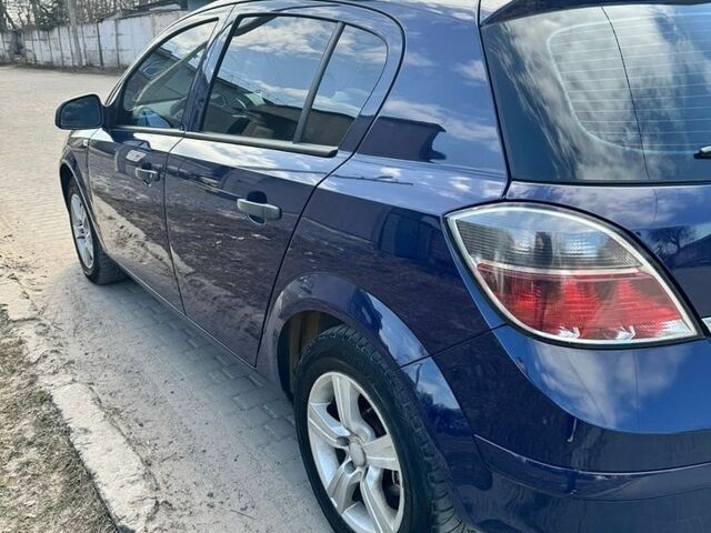 Синій Опель Астра, об'ємом двигуна 1.69 л та пробігом 280 тис. км за 4500 $, фото 11 на Automoto.ua