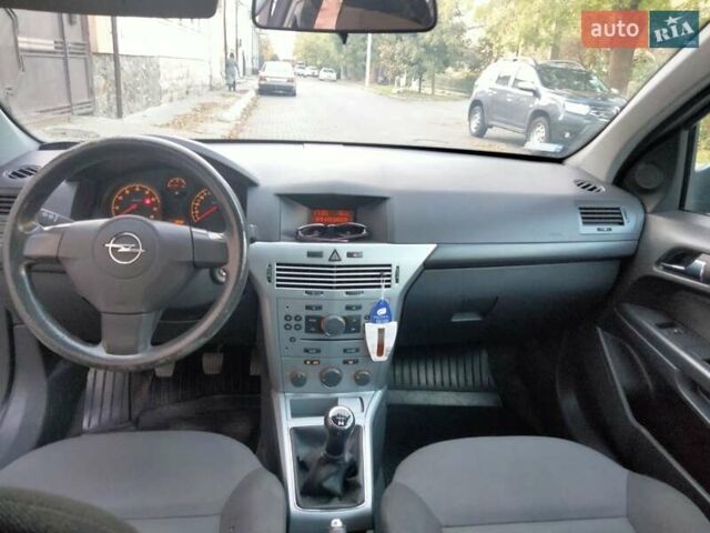 Опель Астра 2012 у Івано-Франківську на Automoto.ua Синій Опель Астра, об'ємом двигуна 1.6 л та пробігом 194 тис. км за 6600 $, фото 6 на Automoto.ua