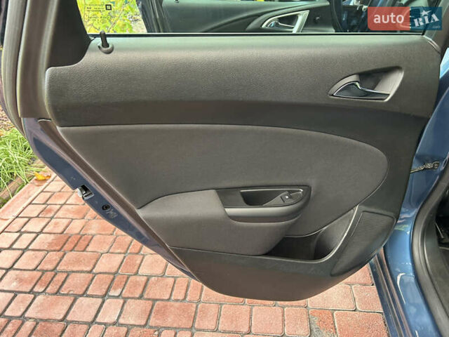 Опель Астра 2014 в Белой Церкве на Automoto.ua Синий Опель Астра, объемом двигателя 1.6 л и пробегом 183 тыс. км за 8900 $, фото 50 на Automoto.ua