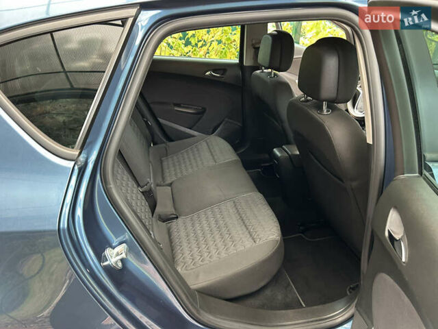 Опель Астра 2014 в Белой Церкве на Automoto.ua Синий Опель Астра, объемом двигателя 1.6 л и пробегом 183 тыс. км за 8900 $, фото 57 на Automoto.ua