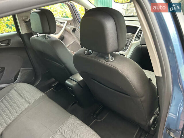 Опель Астра 2014 в Белой Церкве на Automoto.ua Синий Опель Астра, объемом двигателя 1.6 л и пробегом 183 тыс. км за 8900 $, фото 60 на Automoto.ua