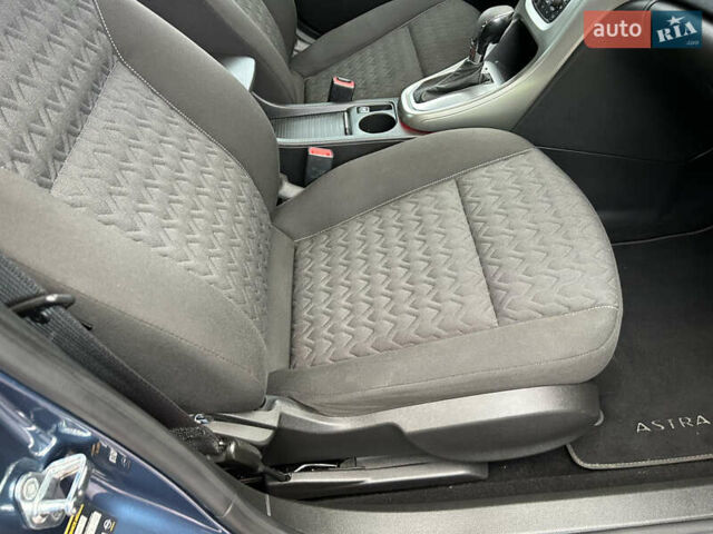 Опель Астра 2014 в Белой Церкве на Automoto.ua Синий Опель Астра, объемом двигателя 1.6 л и пробегом 183 тыс. км за 8900 $, фото 66 на Automoto.ua