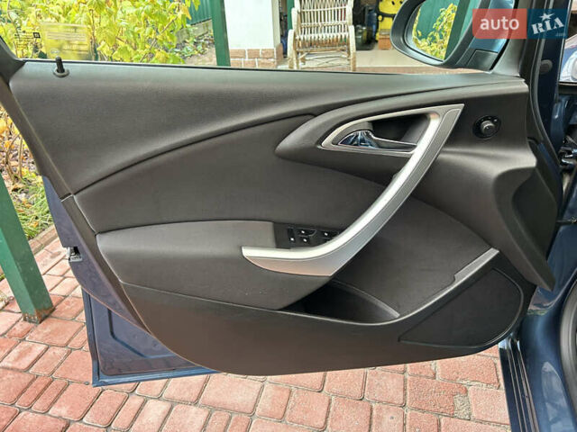 Опель Астра 2014 в Белой Церкве на Automoto.ua Синий Опель Астра, объемом двигателя 1.6 л и пробегом 183 тыс. км за 8900 $, фото 41 на Automoto.ua