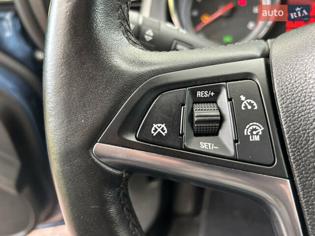 Опель Астра 2014 в Белой Церкве на Automoto.ua Синий Опель Астра, объемом двигателя 1.6 л и пробегом 183 тыс. км за 8900 $, фото 35 на Automoto.ua