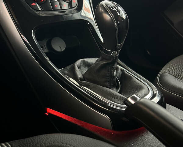 Синий Опель Астра, объемом двигателя 1.6 л и пробегом 185 тыс. км за 8100 $, фото 43 на Automoto.ua