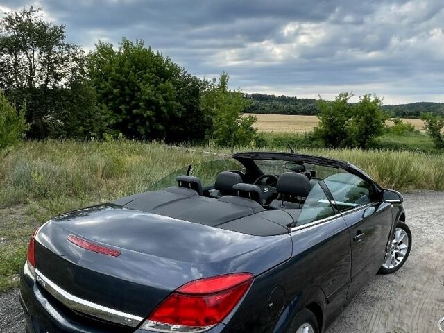 Синий Опель Астра, объемом двигателя 1.8 л и пробегом 327 тыс. км за 5300 $, фото 4 на Automoto.ua