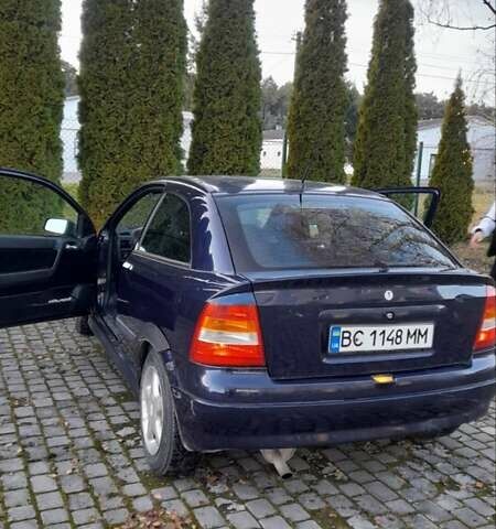 Синий Опель Астра, объемом двигателя 1.6 л и пробегом 375 тыс. км за 2100 $, фото 2 на Automoto.ua