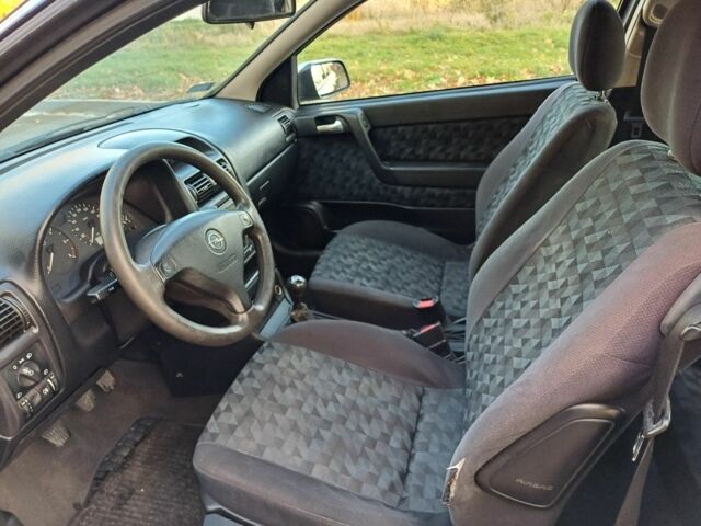 Синій Опель Астра, об'ємом двигуна 1.7 л та пробігом 310 тис. км за 2300 $, фото 4 на Automoto.ua