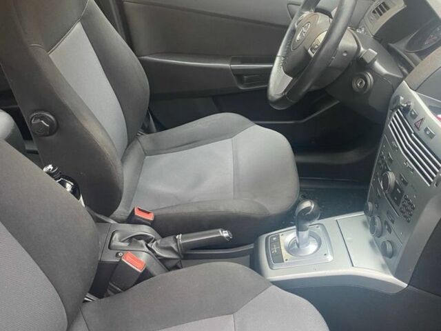 Синий Опель Астра, объемом двигателя 1.6 л и пробегом 203 тыс. км за 5800 $, фото 1 на Automoto.ua