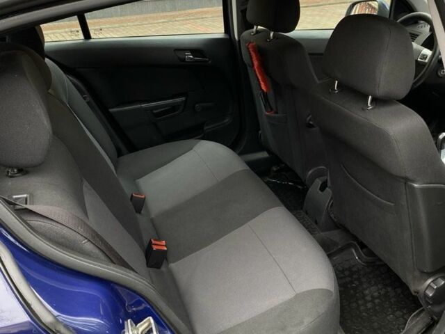 Синий Опель Астра, объемом двигателя 1.6 л и пробегом 203 тыс. км за 5800 $, фото 5 на Automoto.ua