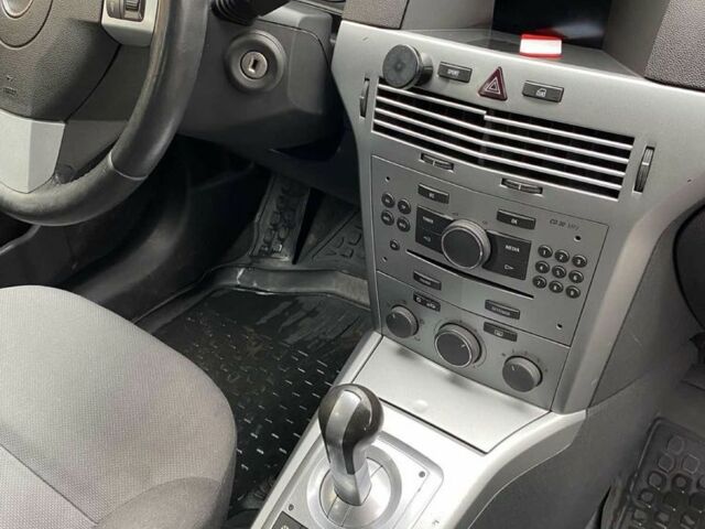 Синий Опель Астра, объемом двигателя 1.6 л и пробегом 203 тыс. км за 5800 $, фото 4 на Automoto.ua