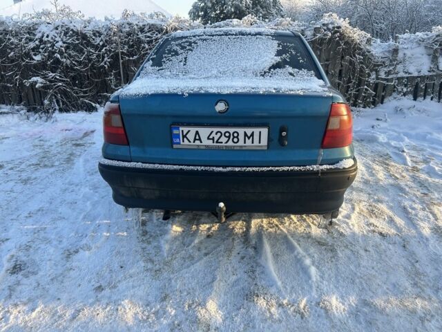 Синій Опель Астра, об'ємом двигуна 1.8 л та пробігом 315 тис. км за 800 $, фото 1 на Automoto.ua