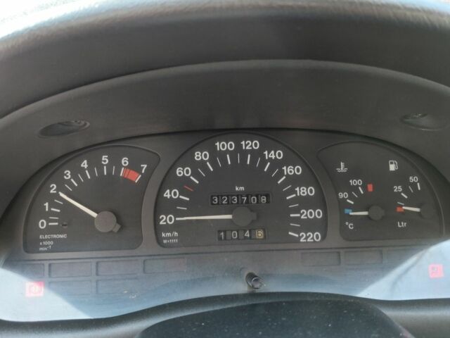 Синий Опель Астра, объемом двигателя 1.6 л и пробегом 324 тыс. км за 1800 $, фото 3 на Automoto.ua