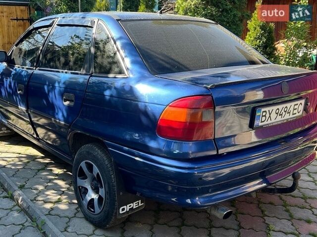 Синій Опель Астра, об'ємом двигуна 1.69 л та пробігом 278 тис. км за 1700 $, фото 4 на Automoto.ua