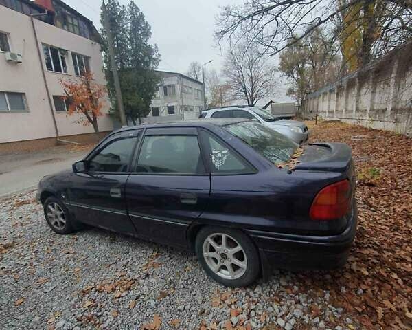 Синій Опель Астра, об'ємом двигуна 1.6 л та пробігом 350 тис. км за 1850 $, фото 1 на Automoto.ua