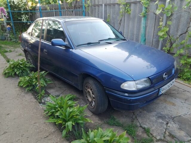 Синій Опель Астра, об'ємом двигуна 1.6 л та пробігом 300 тис. км за 1450 $, фото 2 на Automoto.ua