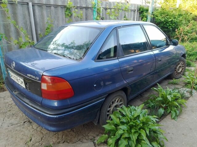 Синій Опель Астра, об'ємом двигуна 1.6 л та пробігом 300 тис. км за 1450 $, фото 1 на Automoto.ua