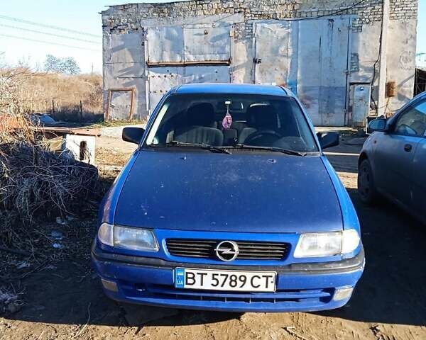 Синий Опель Астра, объемом двигателя 1.6 л и пробегом 350 тыс. км за 2300 $, фото 10 на Automoto.ua