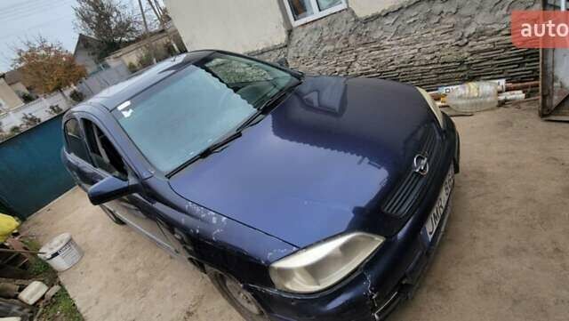 Синий Опель Астра, объемом двигателя 1.6 л и пробегом 800 тыс. км за 1200 $, фото 5 на Automoto.ua