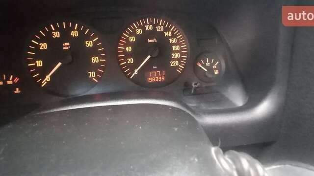 Синий Опель Астра, объемом двигателя 1.6 л и пробегом 200 тыс. км за 4600 $, фото 3 на Automoto.ua