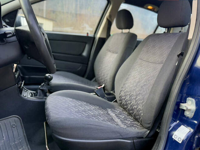 Синий Опель Астра, объемом двигателя 1.4 л и пробегом 170 тыс. км за 3650 $, фото 42 на Automoto.ua